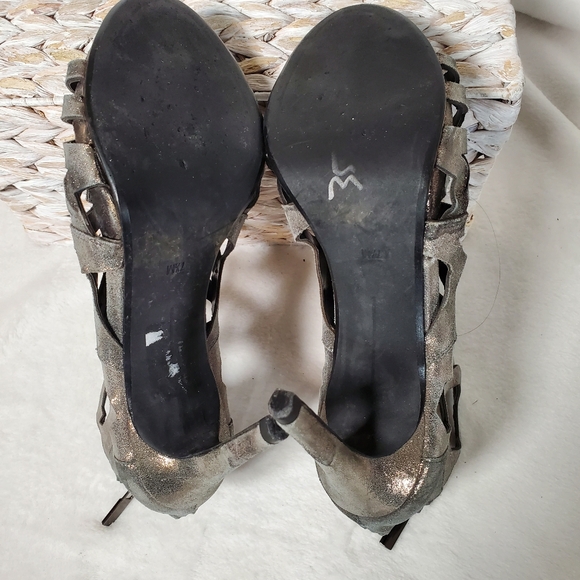 Kenneth Cole New York Sz. 7.5 M Leather Bayne Cage Heels in Metallic Gun Metal - Picture 5 of 8